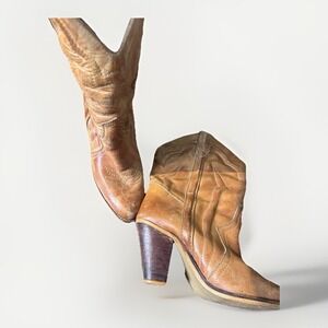 Kiss Brand 80s Tan Leather Western Cowboy Boots High Heel Country  Festival 6.5